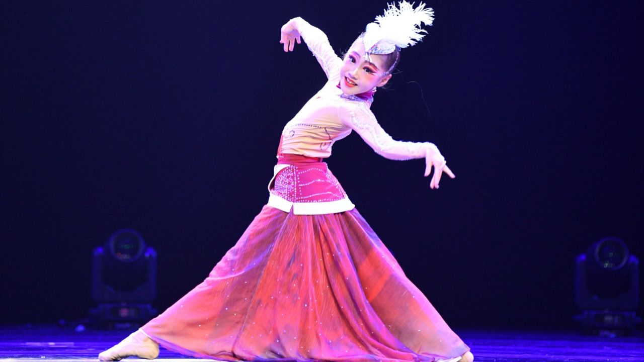 江苏大剧院剧院杯《若鲲若鹏》少儿中国舞独舞完整版