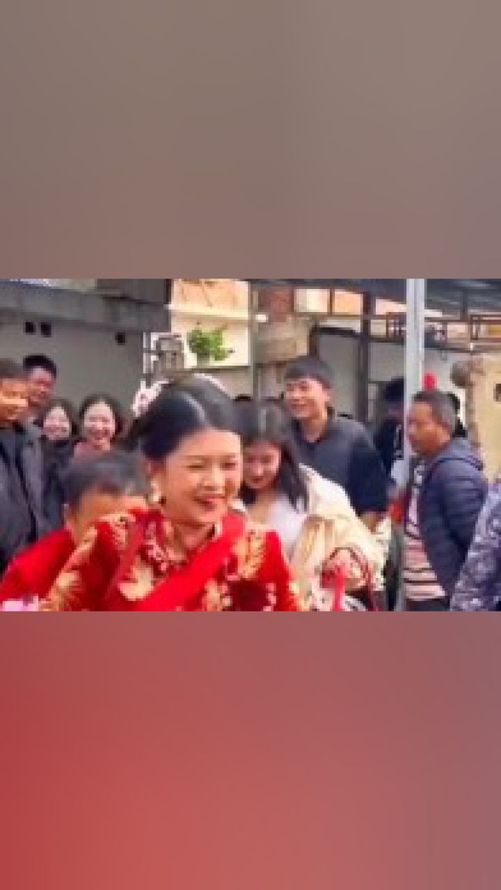 家里的独生女招同村的上门女婿走我们一起去接姑爷为爸妈找到好女