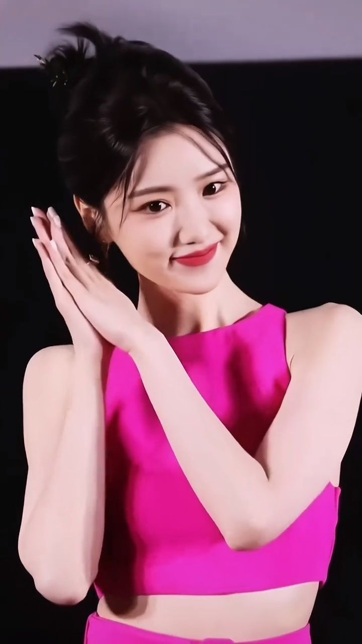 毛晓彤,1988年2月16日出生于天津市,中国内地影视女演员,毕业于中央