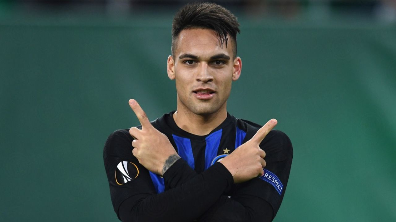 劳塔罗·马丁内斯:他是国际米兰的新任队长,也被称作梅西的"克星",却