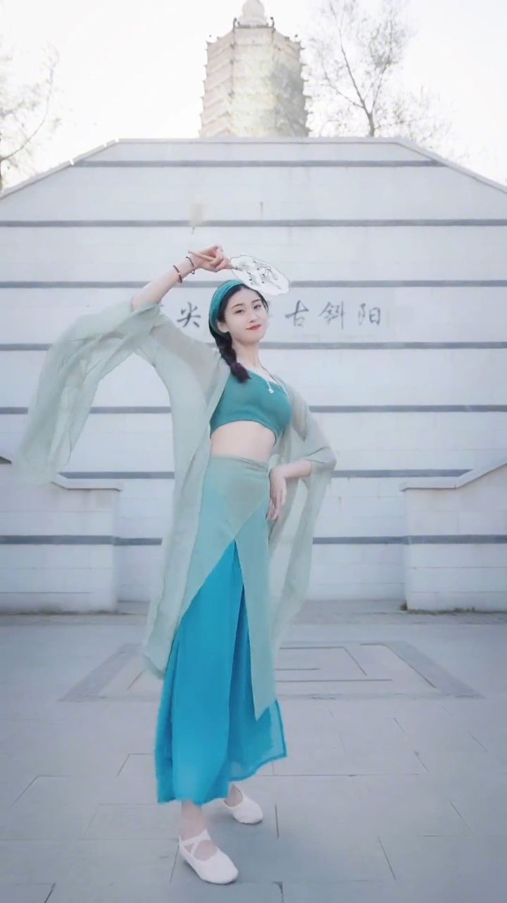 轻歌曼舞皆因你 婀娜多姿总关情