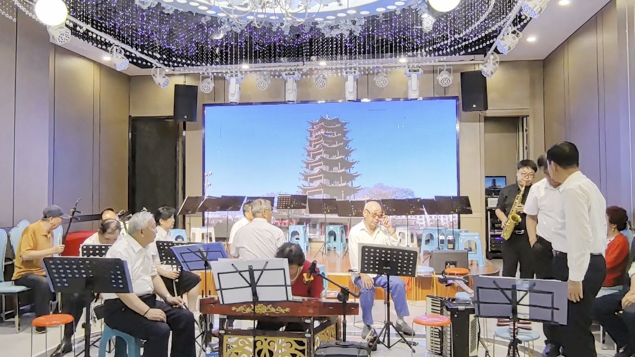 兰州市爱之声萨克斯重奏乐团梁海波吹奏《夏日激情》