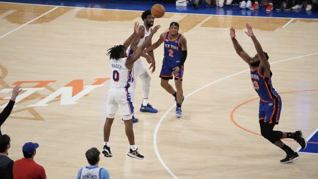 76人vs尼克斯五佳球 哈特空中接力送神奇助攻 马克西两记大心脏三分拯救球队