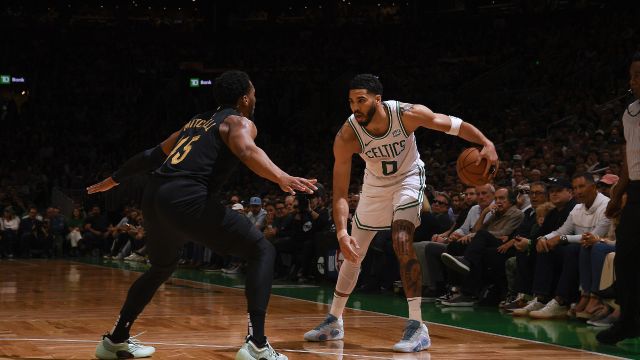 骑士95-120凯尔特人 双探花合砍50分大胜骑士拿下开门红