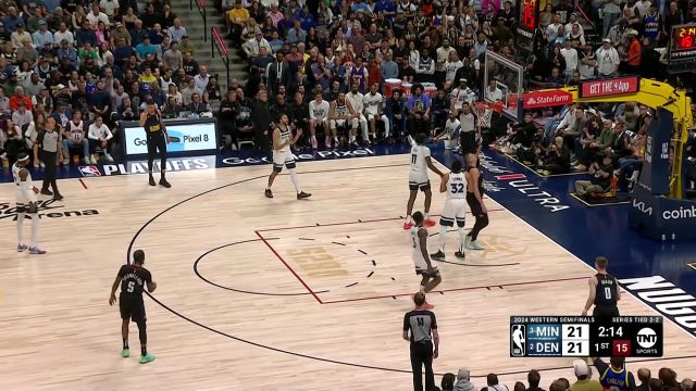 得分能力无解！约基奇乱军从中蜻蜓点水勾手打成2+1