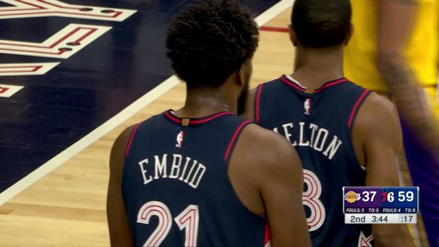 享受暴力美学 大帝遮天巨掌送浓眉火锅大帽