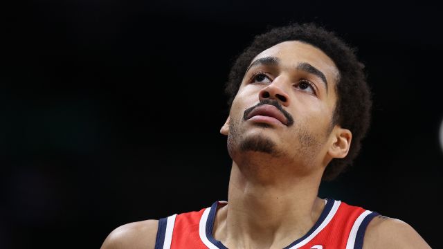 依旧没泡开！普尔今日怒砸7铁5失误 滑翔上篮不进反被打转换