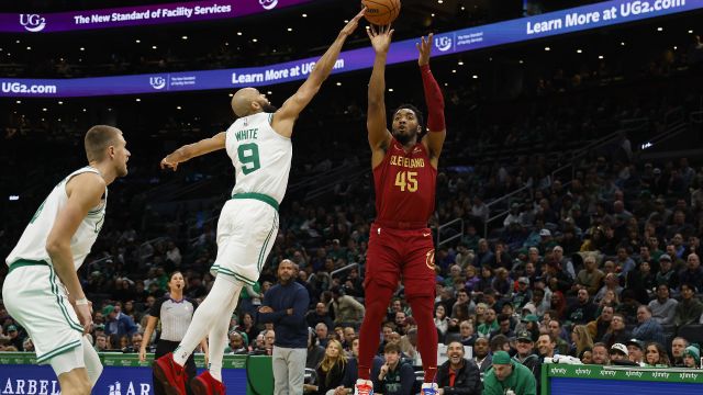 米切尔vs凯尔特人集锦 空砍31+8+6里突外投难救主