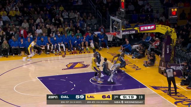 手感来了防不住 拉塞尔里突外投连得5分