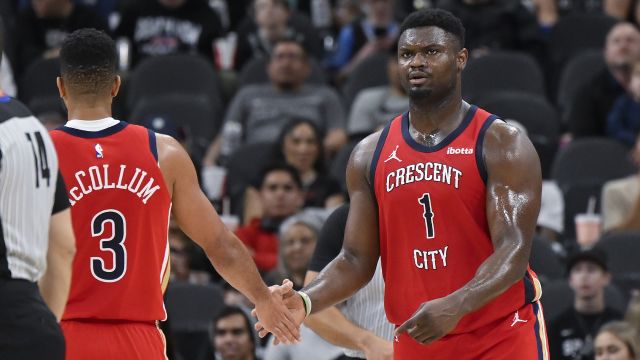 锡安vs马刺集锦 全场拿下33分8篮板关键时刻以一敌三完成准绝杀