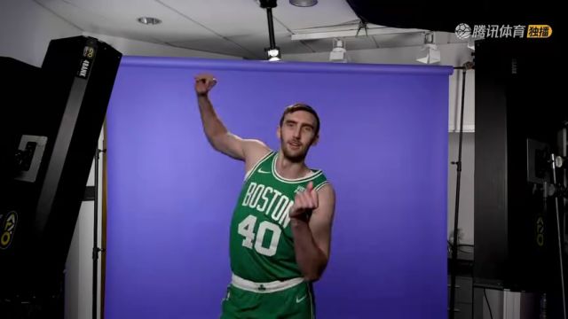 NBA常规赛：独行侠vs凯尔特人第1节英文原声回放