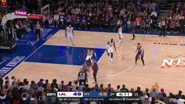 湖人vs尼克斯第2节英文原声回放