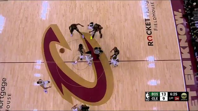 NBA常规赛：凯尔特人vs骑士第1节英文原声回放