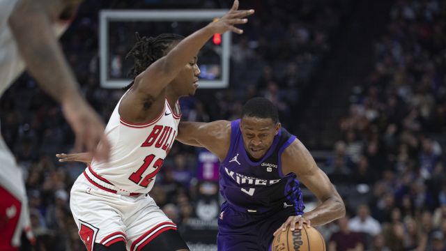 福克斯vs公牛集锦 全场20分10助攻未能带队取胜