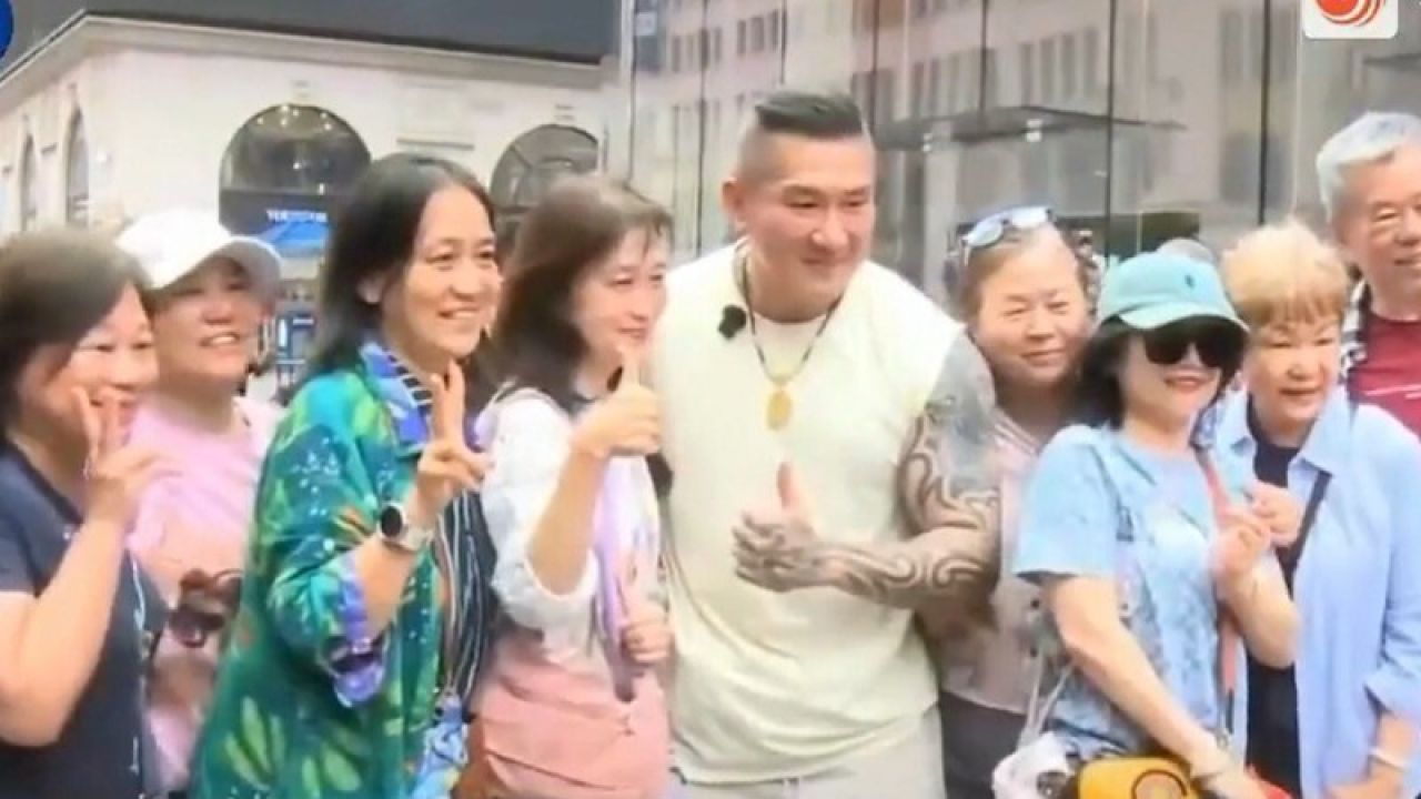 台网红“馆长”陈之汉展开大陆之旅,首日直播最高27万人观看_高清1080P在线观看平台_腾讯视频