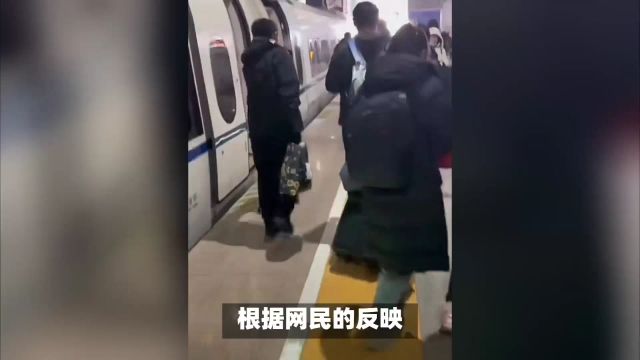 网曝G1265次列车100多人有票无座