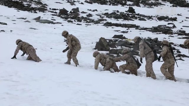 英雄屹立雪山——西藏阿里地区卫国戍边群像记