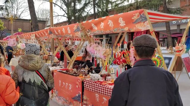 逛一逛郑州市华山路二砂庙会