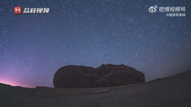 星汉灿烂!甘肃酒泉苍茫戈壁与璀璨星空同框