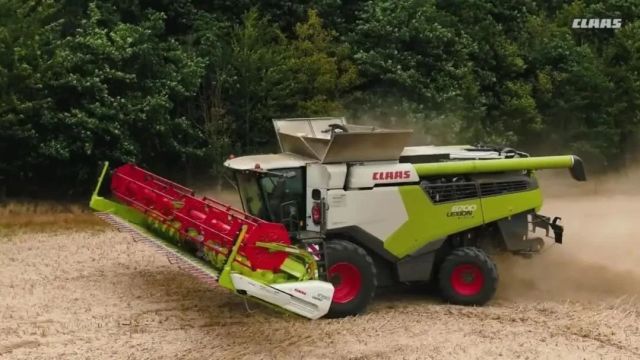 【农机视频】克拉斯LEXION 8700联合收割机收获作业!