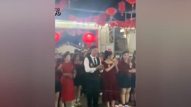 云南特色婚礼 人气爆棚 气氛搞起来 火爆现场 结婚现场 农村婚礼现场 民俗风情 少数民族婚礼 乡村婚礼 打跳 左脚舞