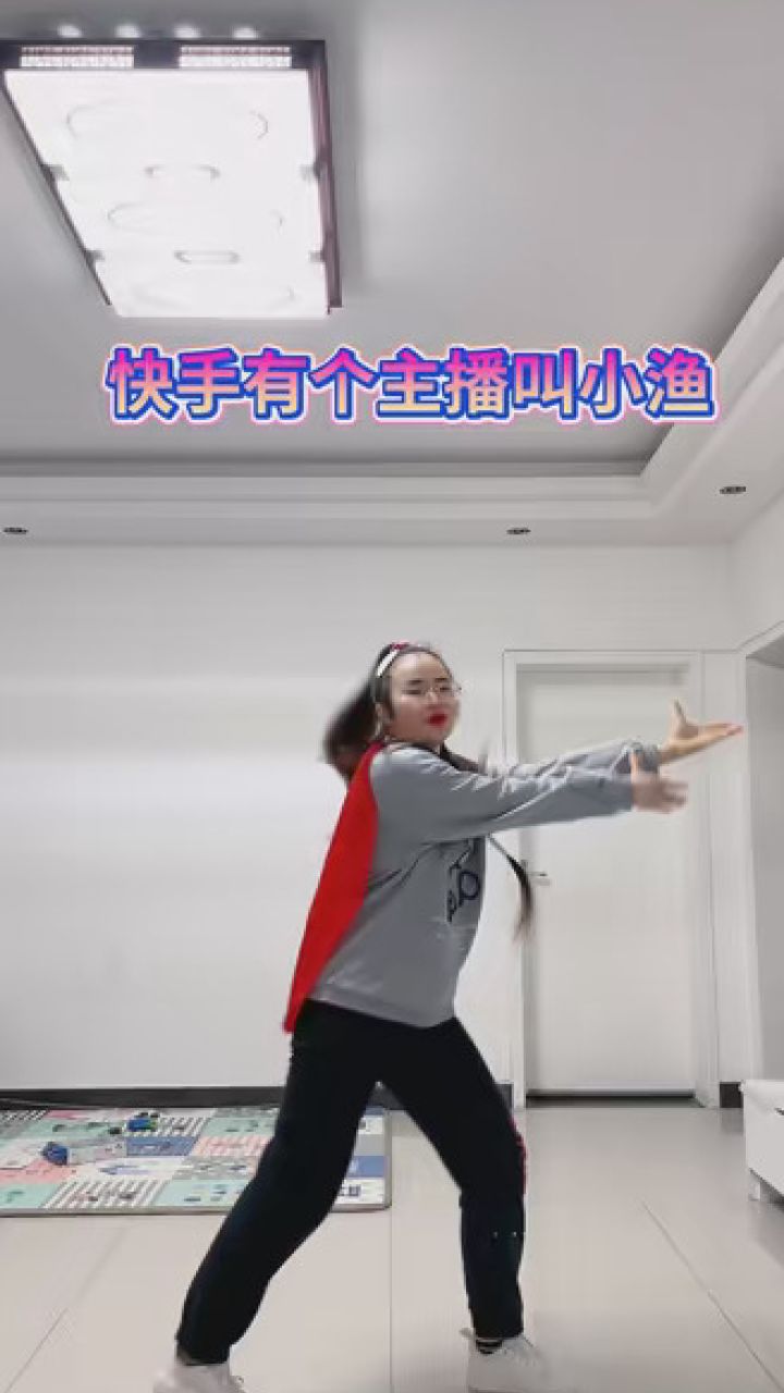 这是哪位小可爱的投稿呀!快来认领哦!#你好新学期 #各行各业隐藏歌手
