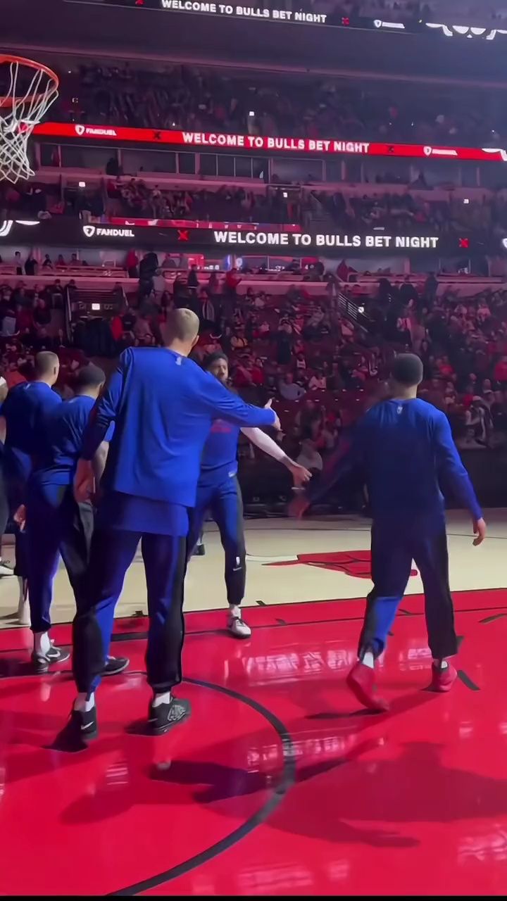 首发入场介绍!加油!#快船 #哈登 #威少 #伦纳德 #乔治