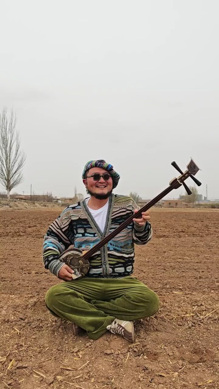 张尕怂《春耕》