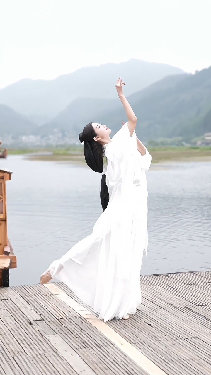 心中若有桃花源 何处不是云水间#卷珠帘##古典舞##古风