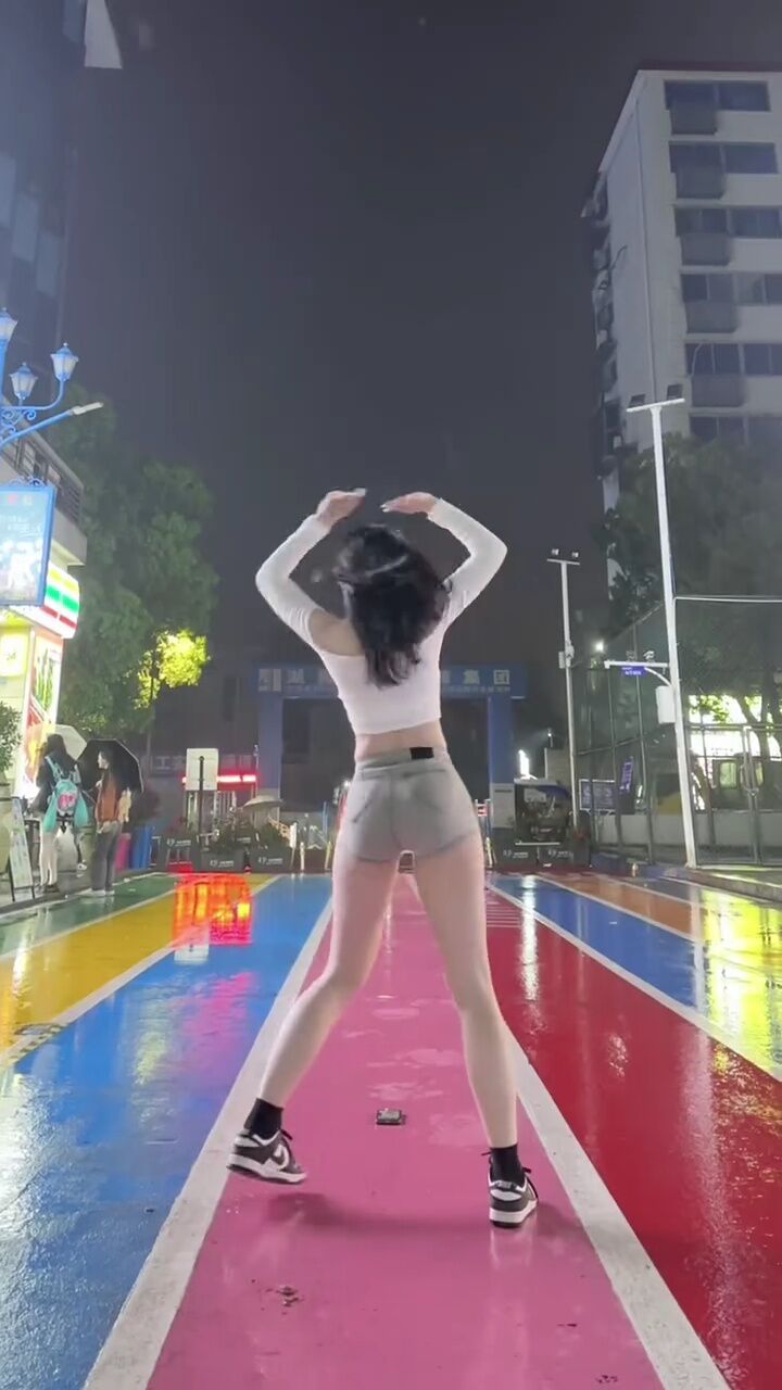 喜欢泫雅bubblepop泫雅