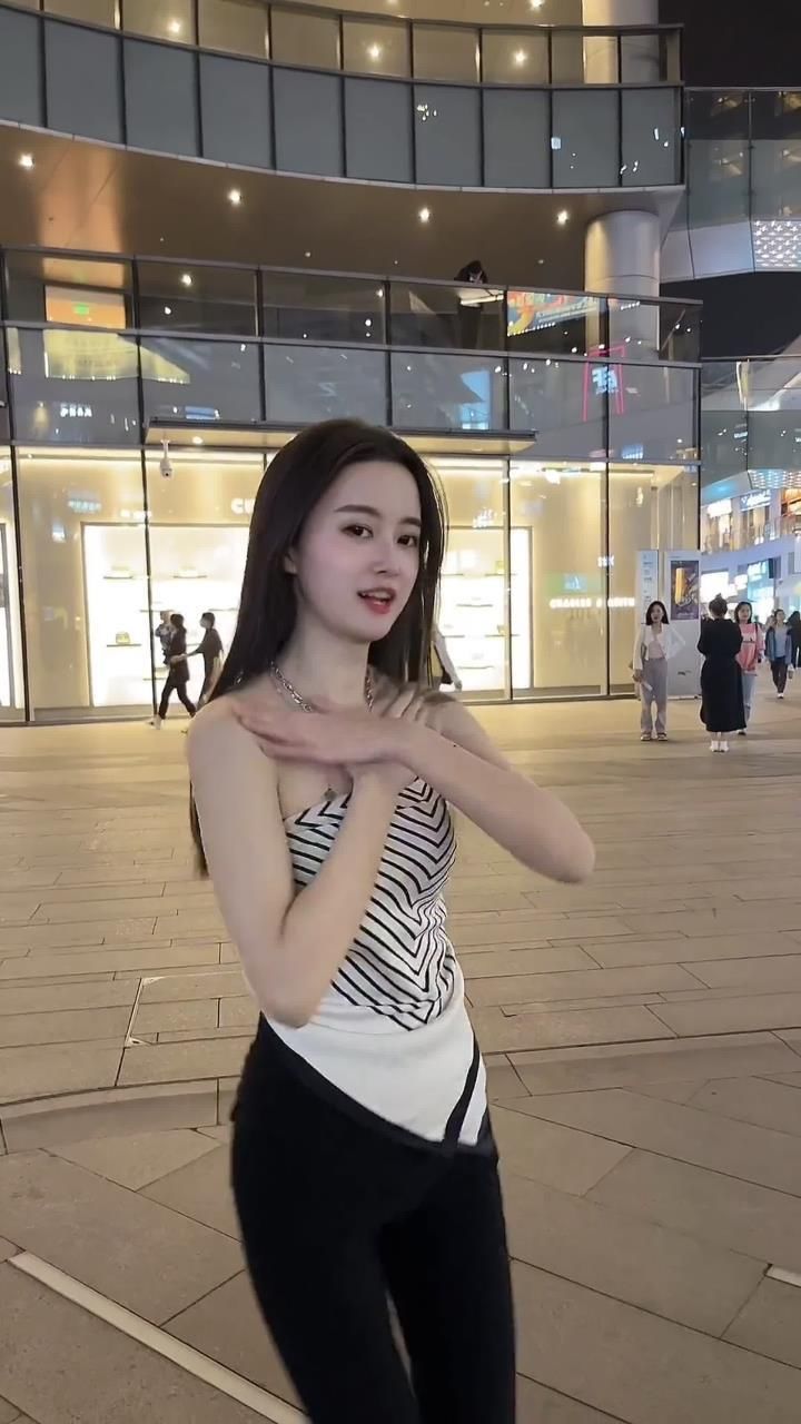 东南亚吊链舞 杜鹃是鸟也是花 渣男爱你也爱她