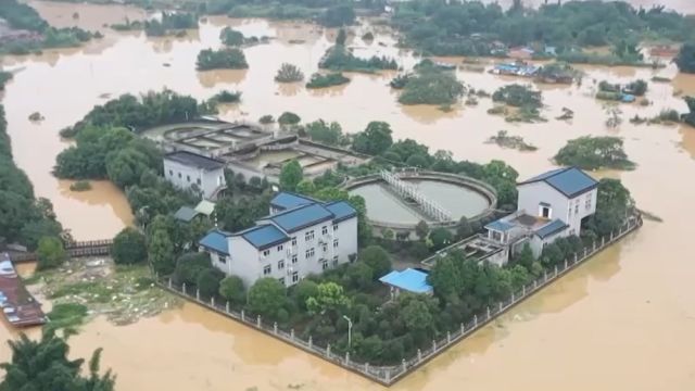 福建建瓯:洪峰过境,多部门全力应对