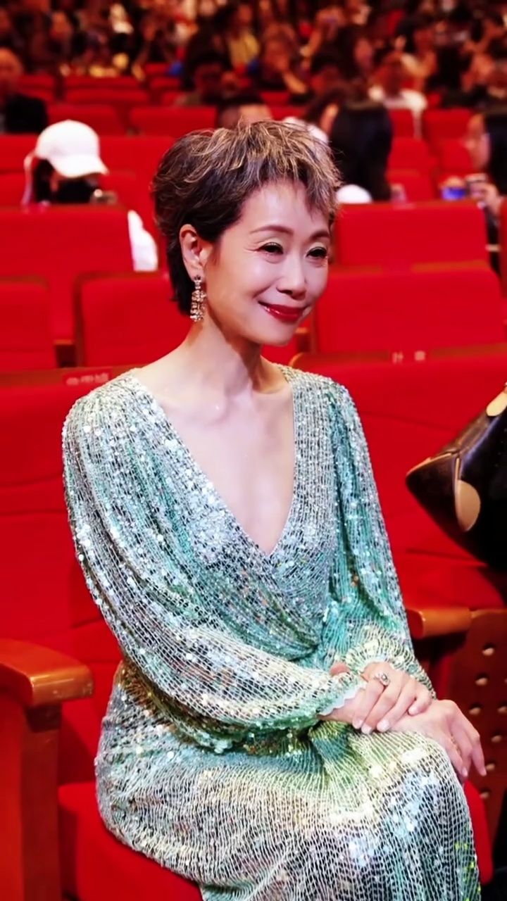 叶童(英文名:CeciliaYip),籍贯广东番禺,1963年3月8日出生于中国香港,中国香港女演员,毕业香港博雅英文书院。_高清1080P ...
