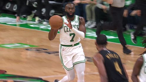 《TOP时刻》8日NBA最佳助攻 布朗潇洒欧洲步突破妙传霍乐迪轻松吃饼