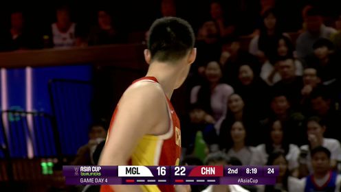 《中国男篮》团队配合十分默契！胡金秋空切顺下无视防守打进2+1
