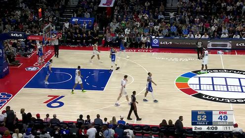 《费城76人》NBA常规赛：雄鹿vs76人第2节英文原声回放