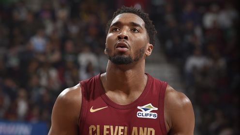 《NBA骑士》【球星】米切尔vs凯尔特人集锦 狂砍35分7篮板末节连砍11分率队逆转