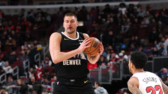 约基奇vs公牛集锦 独揽22+14+17生涯第182次三双跻身历史第二