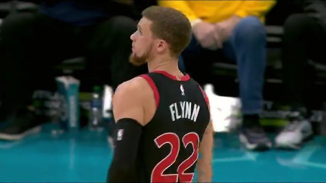 NBA常规赛：猛龙vs黄蜂第4节英文原声回放