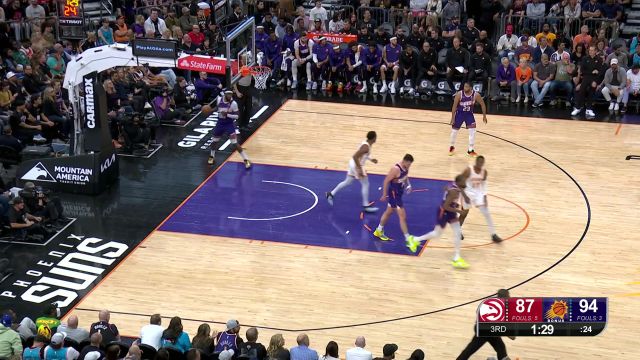 技术运用的炉火纯青 博格丹诺维奇撤步三分突施冷箭