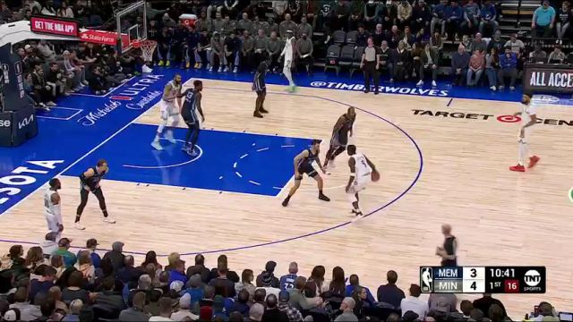 NBA常规赛：灰熊vs森林狼第1节英文原声回放
