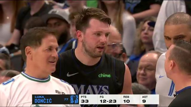 NBA常规赛：费城vs独行侠第4节中文解说回放