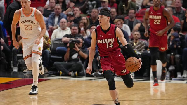 希罗vs马刺集锦 全场高效拿下24+6+7赢球绝对功臣