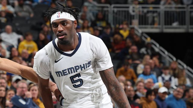 文斯威廉姆斯vs步行者集锦 拿下20+8状态在线