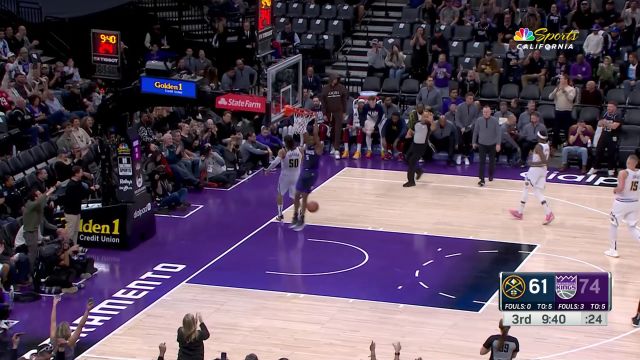 萨博尼斯长传冲吊 福克斯完美跑位双手暴扣