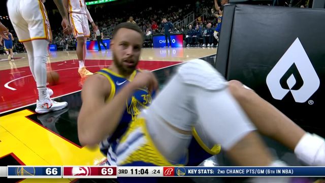 格林击地妙传瞒天过海 护库里空切接球上篮2+1得手