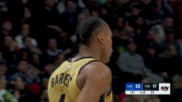 身高臂长无限张狂！巴恩斯举火烧天献上劲爆劈扣