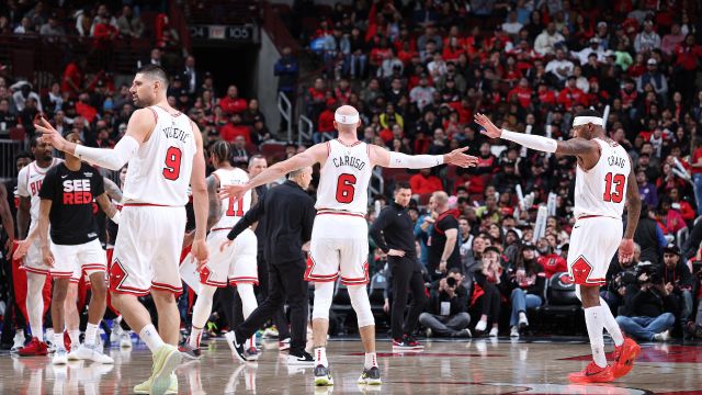 开拓者107-110公牛 西蒙斯30+9公牛三人20+险胜开拓者