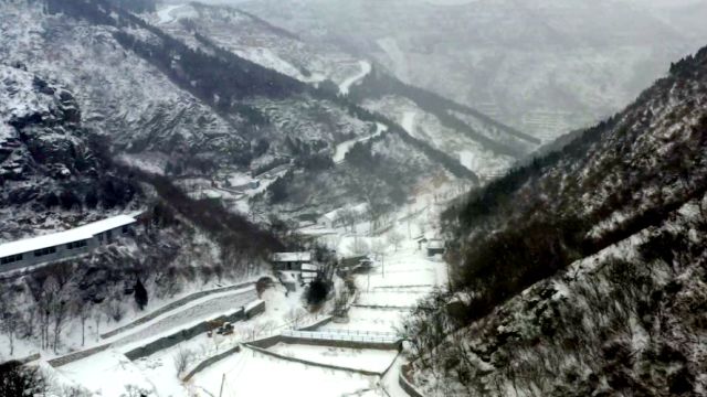 济南暴雪男子开车70公里去大山拍摄,4小时拍了50G风景素材