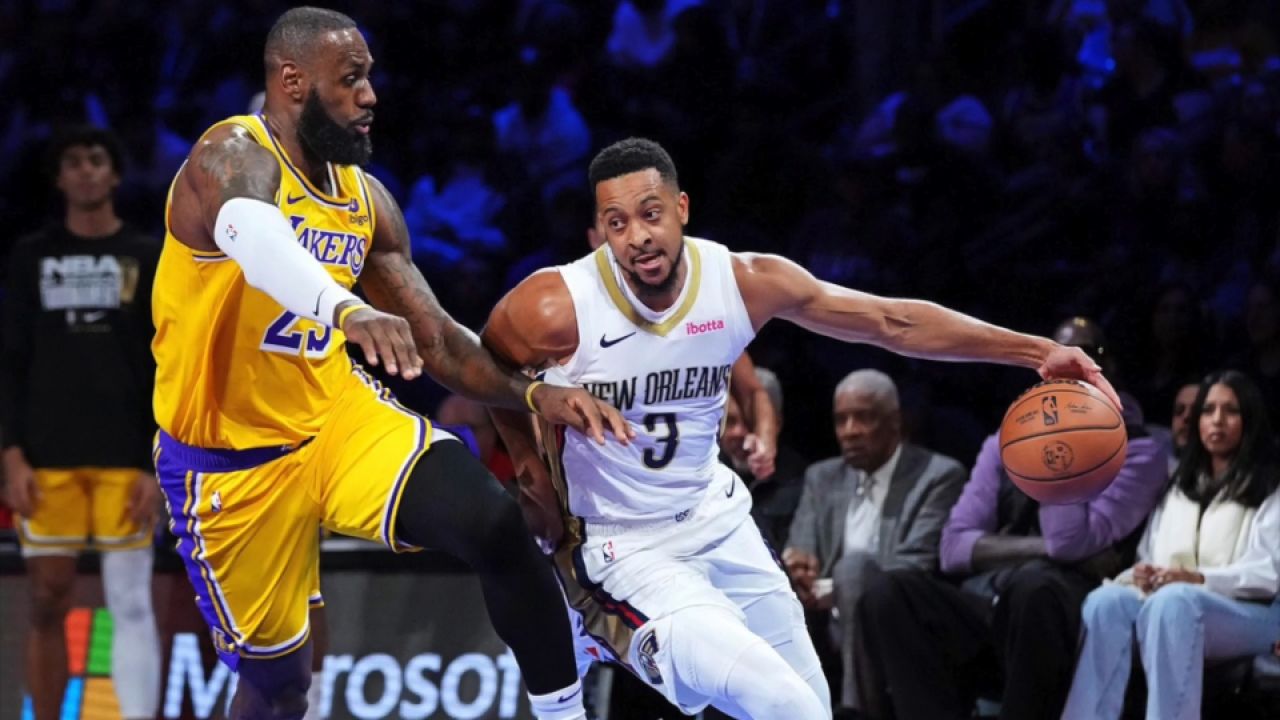 湖人鹈鹕五佳球:詹皇三分霸气三连击 妙传浓眉空中接力